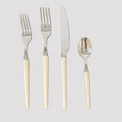 Blonde Horn Flatware